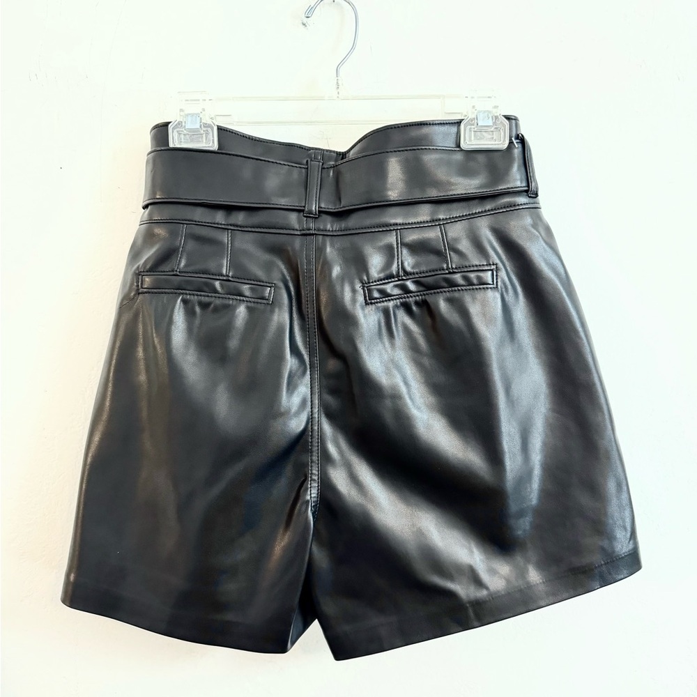 NWT Blank NYC Vegan Faux Leather Black Shorts - Picture 5 of 9